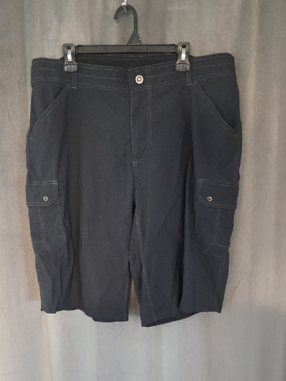 Kuhl Men's Size 40 Black Cargo Shorts with Utility Pockets
